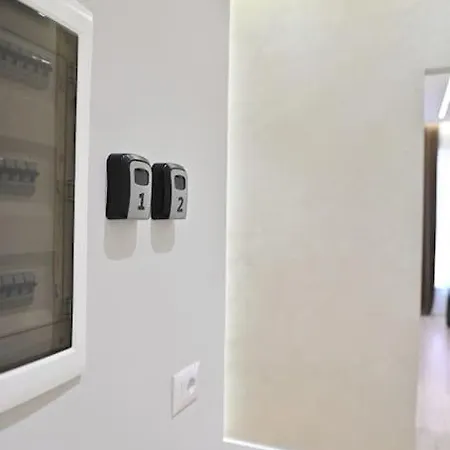 Galerias 1 Central Tirana, Self Check-in דירה טיראנה