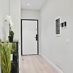 Galerias 1 Central Tirana, Self Check-in Apartman